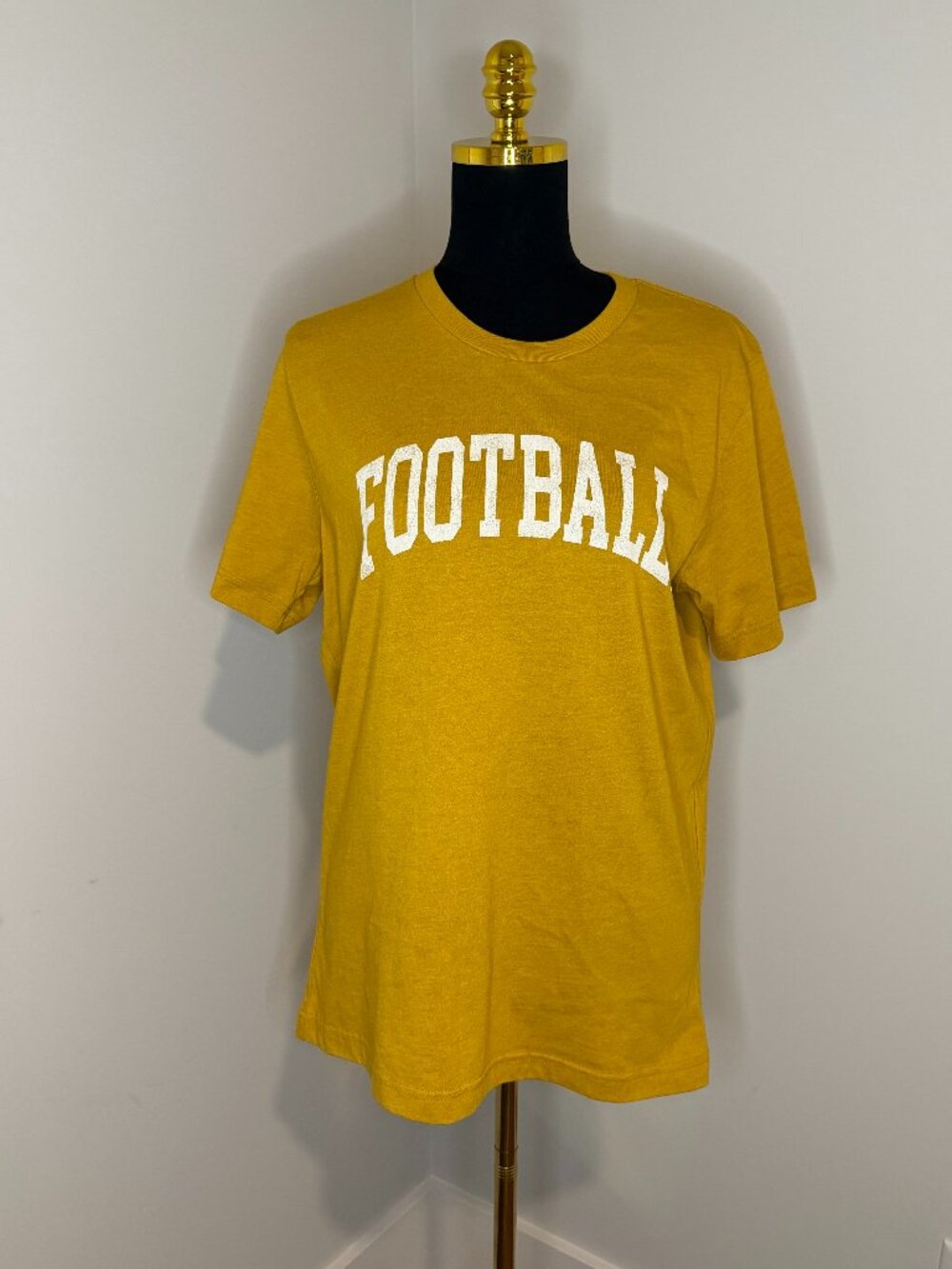 FOOTBALL. Tee (L)